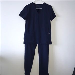 Figs XS regular navy blue scrubs